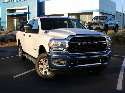 Used 2024 RAM 2500 Big Horn image 2