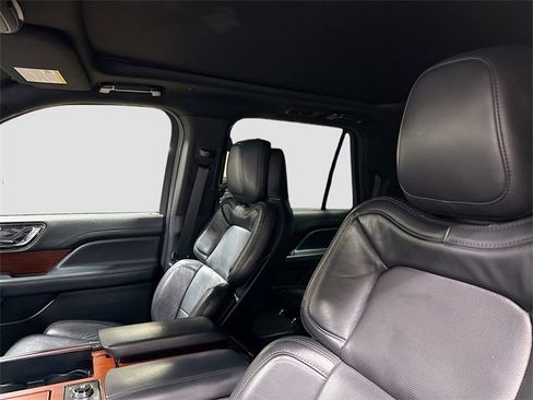Used 2022 Lincoln Navigator L Reserve image 24