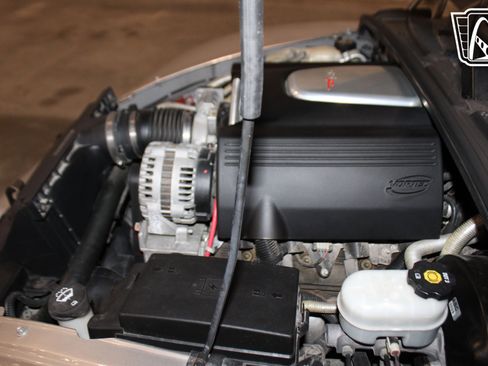 Used 2004 Chevrolet SSR w/ Preferred Equipment Group RWD image 26