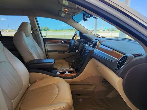 Used 2011 Buick Enclave CXL FWD image 27