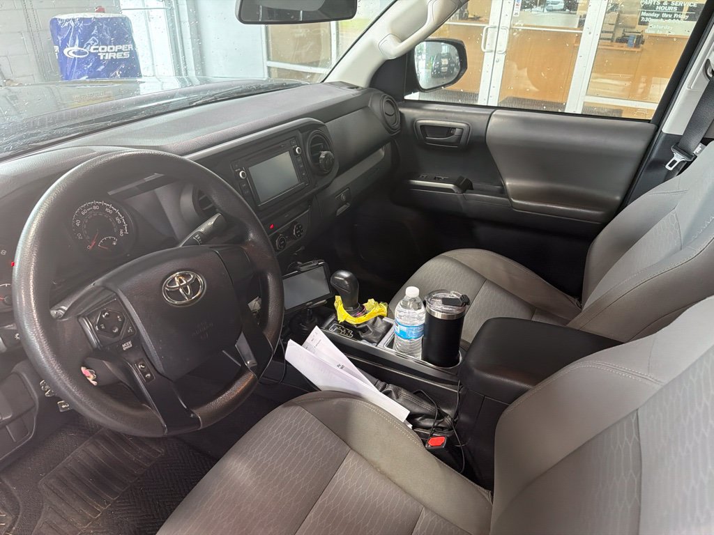 Used 2016 Toyota Tacoma SR w/ SR Convenience Package RWD image 11