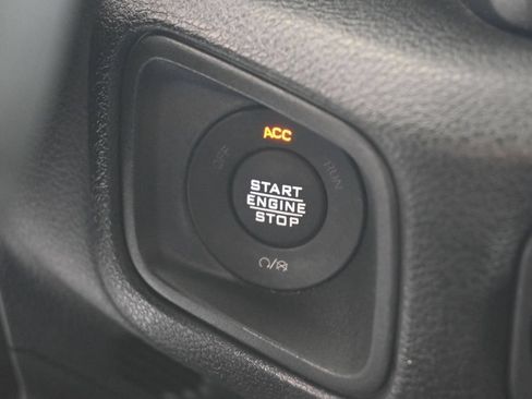 Used 2024 Jeep Wrangler Unlimited AWD/4WD image 13