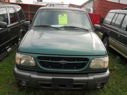 Used 2000 Ford Explorer Sport image 2