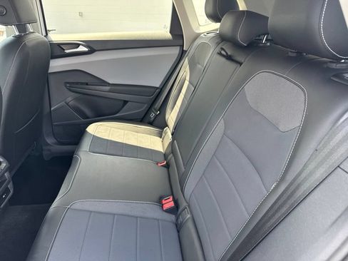 Certified 2023 Volkswagen Taos SE w/ Black Wheel Package AWD/4WD image 13