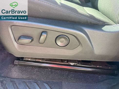 Certified 2024 Chevrolet Colorado Trail Boss w/ Advanced Trailering Package AWD/4WD image 6