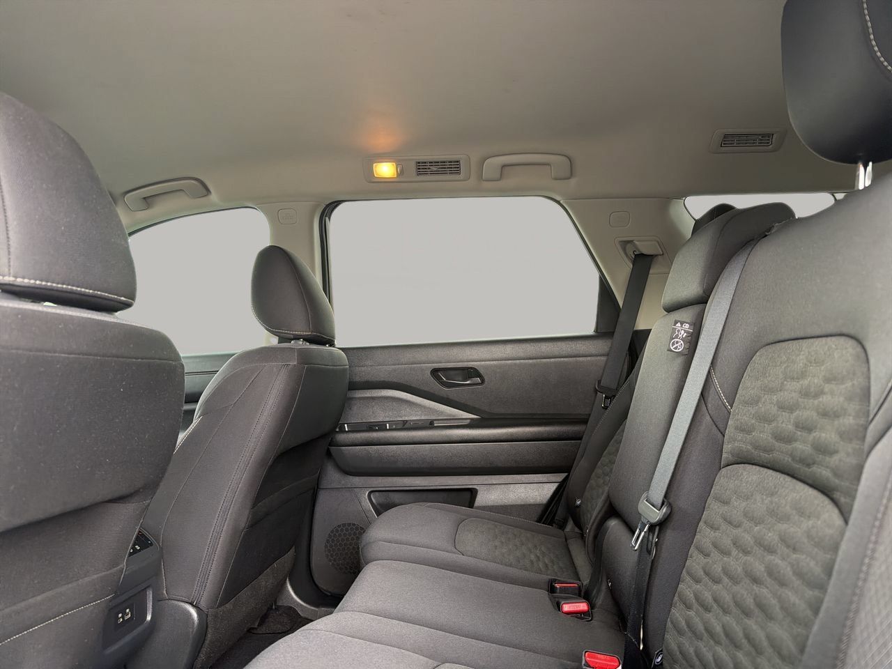 Used 2024 Nissan Pathfinder SV FWD image 16