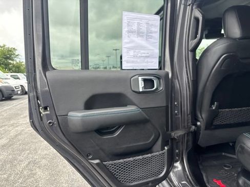 Used 2025 Jeep Wrangler Unlimited Rubicon 4xe w/ Safety Group AWD/4WD image 17