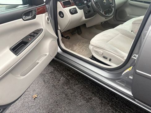 Used 2006 Chevrolet Impala LT w/ Preferred Equipment Group image 12