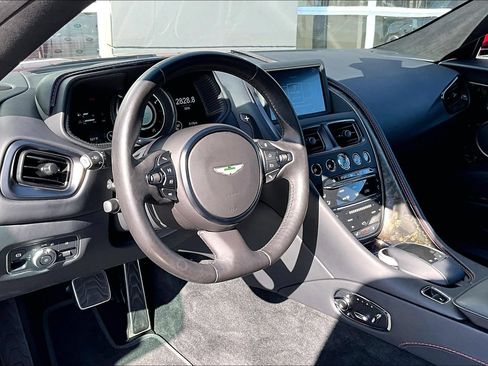 Used 2023 Aston Martin DB11 Coupe RWD image 12