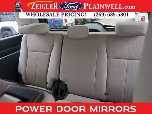 Used 2024 Ford Expedition XLT image 13