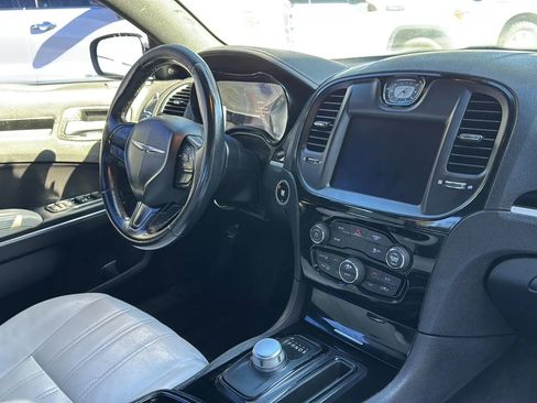 Used 2018 Chrysler 300 S image 11