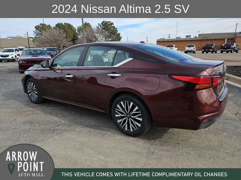Used 2024 Nissan Altima 2.5 SV image 8