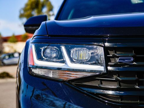 Used 2023 Volkswagen Atlas Cross Sport SEL R-Line image 10