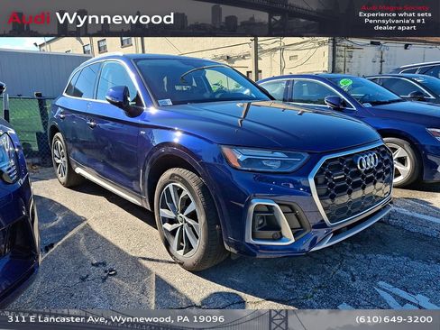 Used 2023 Audi Q5 2.0T Premium w/ Convenience Package AWD/4WD image 1
