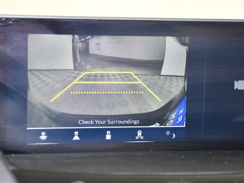 Used 2025 Acura RDX SH-AWD image 27
