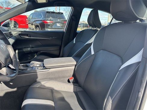 Used 2025 Toyota Camry SE image 22