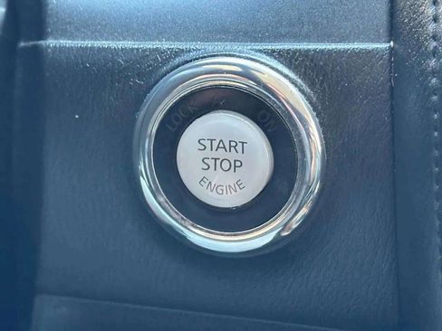 Used 2011 INFINITI QX56 4WD w/ Theater Pkg image 23