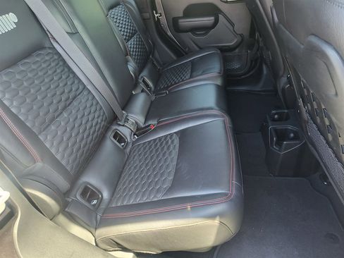 Used 2021 Jeep Gladiator Rubicon AWD/4WD image 34