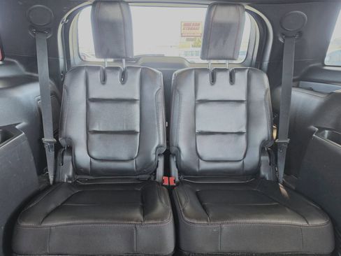 Used 2017 Ford Explorer Sport image 40