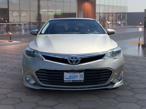 Used 2013 Toyota Avalon Limited FWD image 2