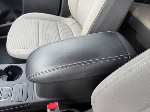 Certified 2022 Ford Escape SE image 14