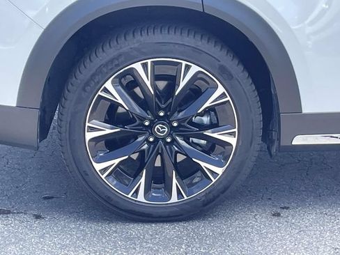 Used 2024 MAZDA CX-90 Plug-In Hybrid w/ Premium Plus AWD/4WD image 6
