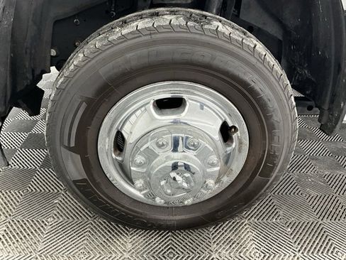 Used 2020 RAM 3500 Tradesman w/ Chrome Appearance Group image 24