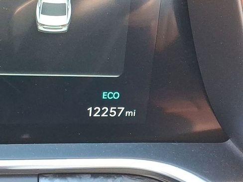 Used 2025 Genesis G90 3.5T image 13