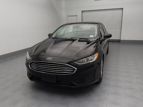 Used 2020 Ford Fusion SE image 15