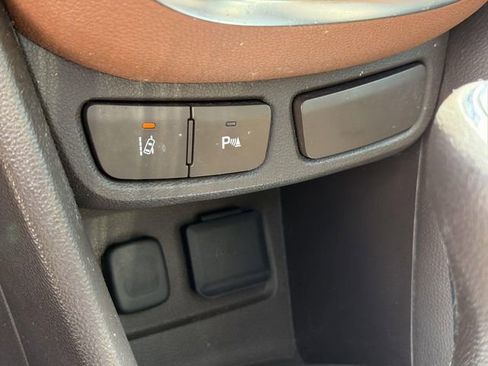 Used 2016 Buick Encore Premium FWD image 37
