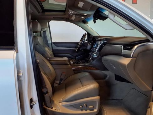 Used 2020 Chevrolet Tahoe Premier AWD/4WD image 13