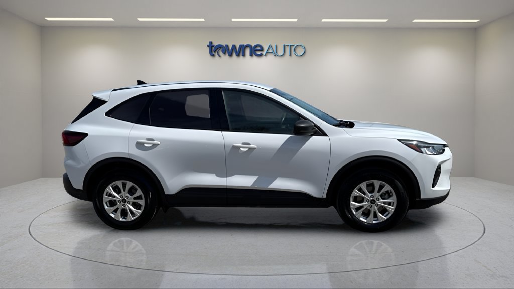 Used 2025 Ford Escape Active AWD/4WD image 7