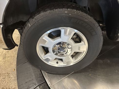 Used 2010 Ford F150 XLT image 10