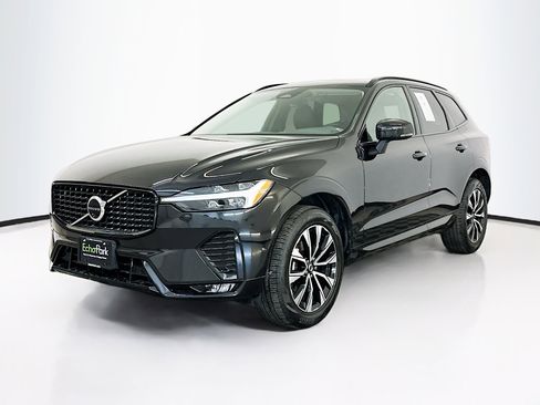 Used 2025 Volvo XC60 B5 Plus image 3