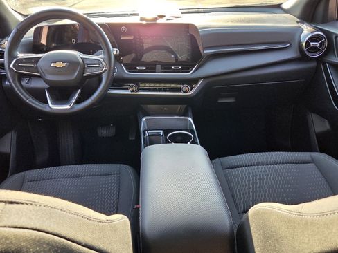 Certified 2025 Chevrolet Equinox LT FWD image 16