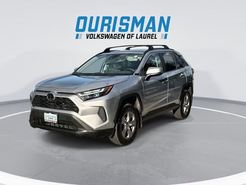 Used 2023 Toyota RAV4 XLE AWD/4WD image 4