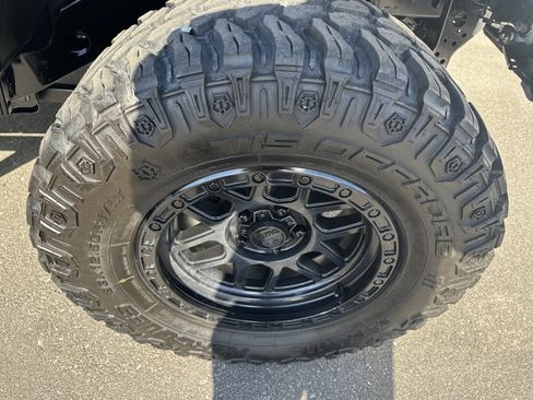 Used 2021 Jeep Wrangler Sport AWD/4WD image 29