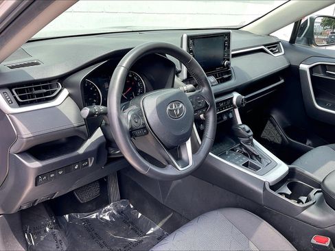 Used 2020 Toyota RAV4 XLE w/ Convenience Package AWD/4WD image 18