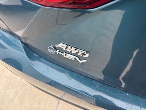 Used 2025 Toyota Camry SE image 5