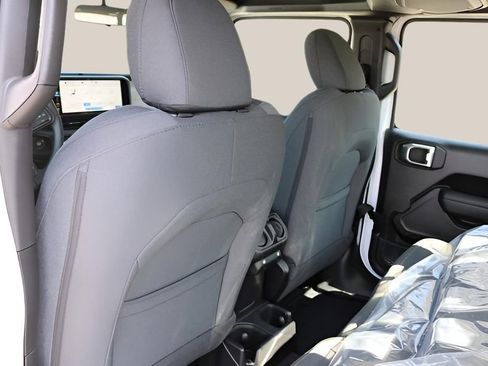 New 2026 Jeep Gladiator Sport image 14