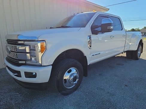 Used 2017 Ford F350 Platinum w/ Platinum Ultimate Package image 15