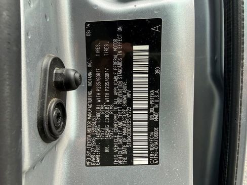 Used 2014 Toyota Sienna LE image 39