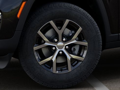 New 2025 Jeep Grand Cherokee Limited image 4