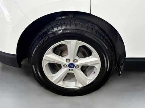 Used 2021 Ford Edge SE FWD image 33