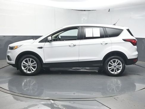 Used 2019 Ford Escape SE image 5