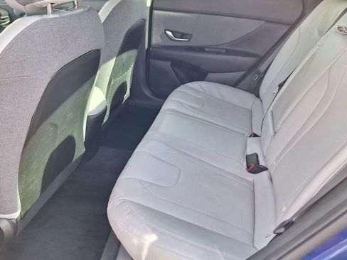 Certified 2021 Hyundai Elantra Limited image 11