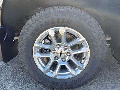 New 2026 Chevrolet Silverado 1500 RST w/ Safety Package AWD/4WD image 14