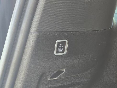 Used 2024 Jeep Grand Wagoneer L Series III AWD/4WD image 28