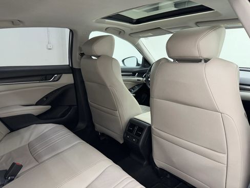Used 2021 Honda Accord Touring image 12