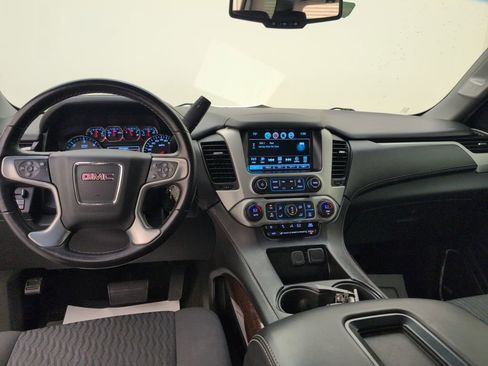 Used 2018 GMC Yukon SLE w/ SLE Value Package image 8